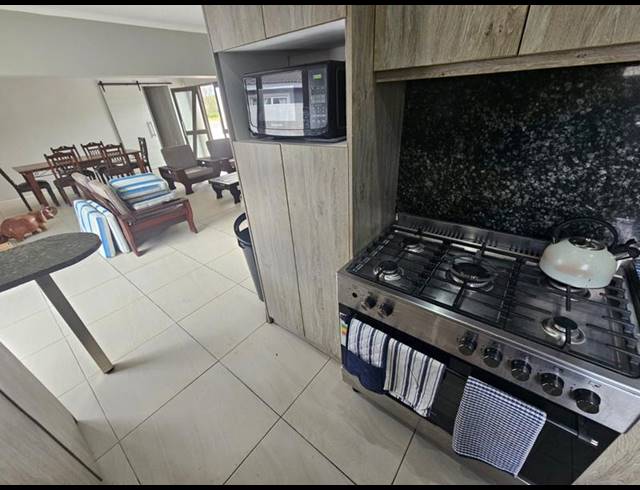 4 BEDROOM HOUSE FOR SALE IN ASTON BAY